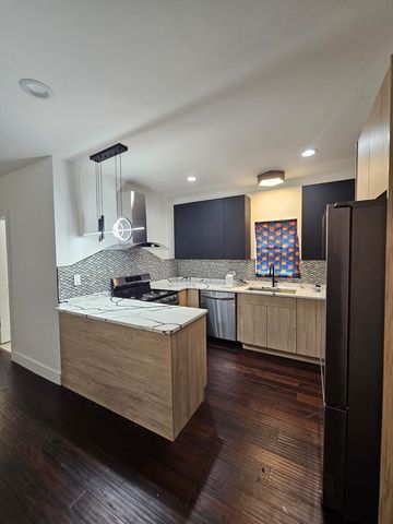 7832 S Evans Avenue, Chicago, IL 60619