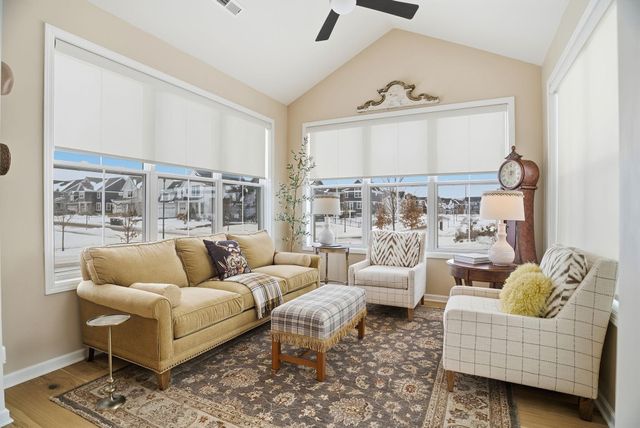 6506 Harvest Way, Chaska, MN 55318