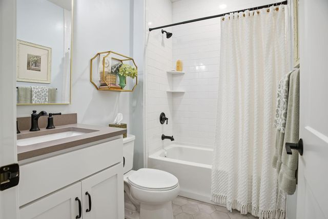 6506 Harvest Way, Chaska, MN 55318