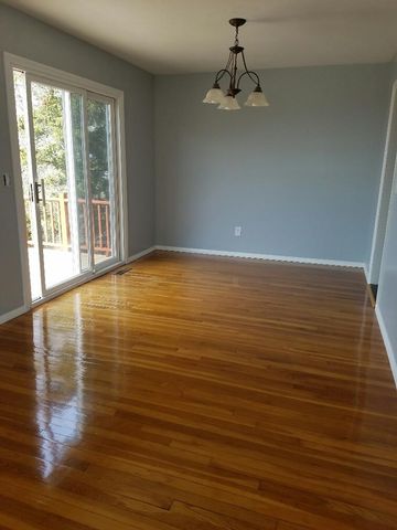 29 Algonquin Drive, Middletown, RI 02842