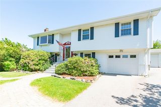 29 Algonquin Drive, Middletown, RI 02842