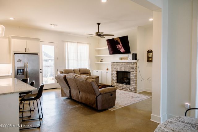 209 Ashbury Cove, Canton, MS 39046