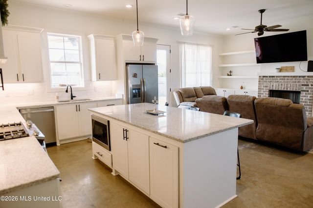 209 Ashbury Cove, Canton, MS 39046