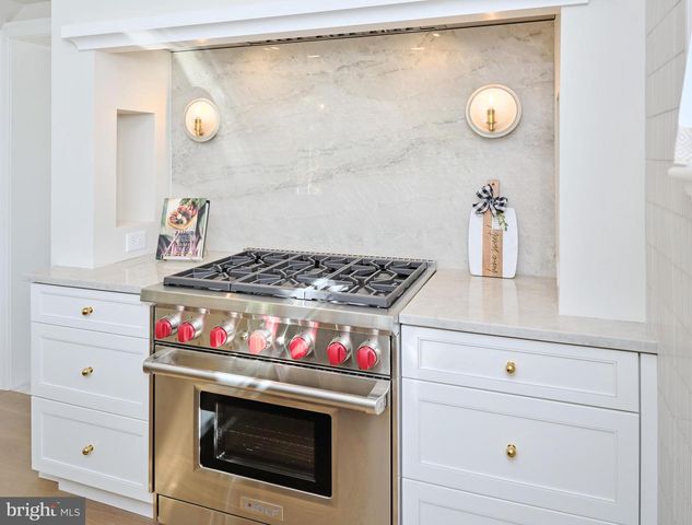 100 W BRIDGE ST, New Hope, PA 18938