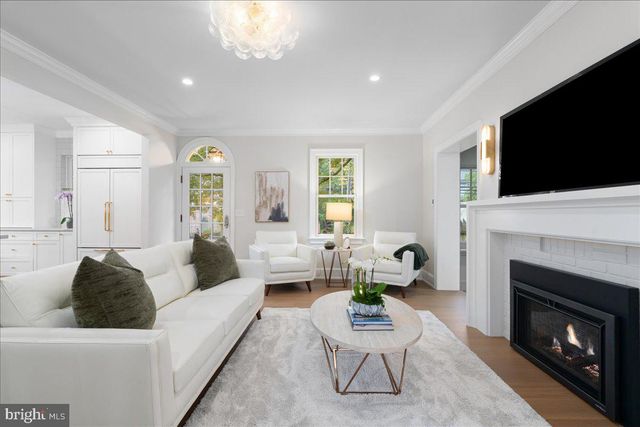 100 W BRIDGE ST, New Hope, PA 18938