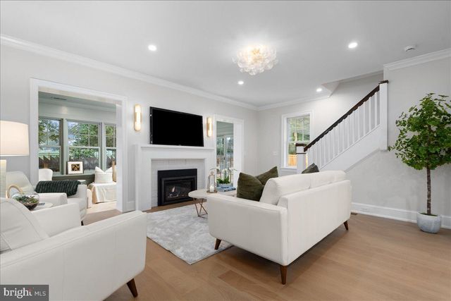 100 W BRIDGE ST, New Hope, PA 18938