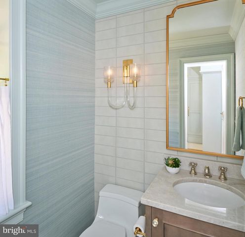 100 W BRIDGE ST, New Hope, PA 18938