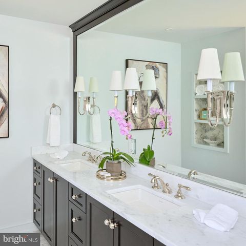 100 W BRIDGE ST, New Hope, PA 18938