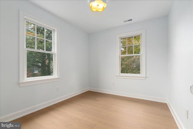 100 W BRIDGE ST, New Hope, PA 18938