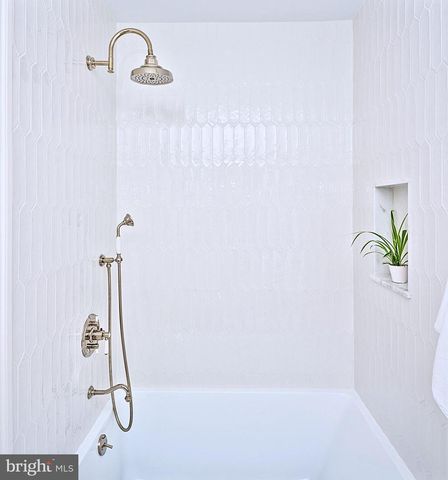 100 W BRIDGE ST, New Hope, PA 18938