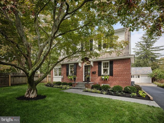 100 W BRIDGE ST, New Hope, PA 18938