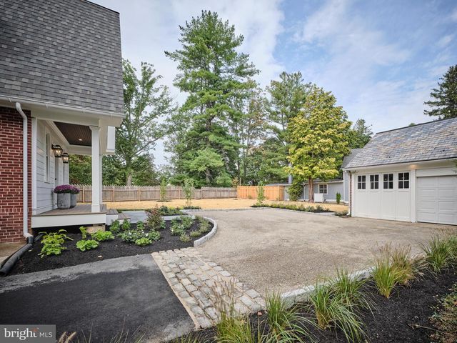 100 W BRIDGE ST, New Hope, PA 18938