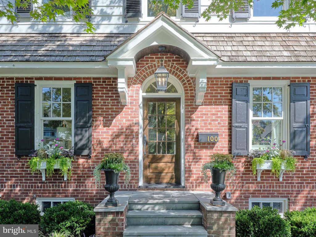 100 W BRIDGE ST, New Hope, PA 18938