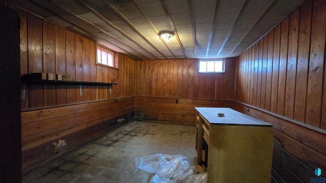 813 S Sycamore Ave Avenue, Sioux Falls, SD 57110