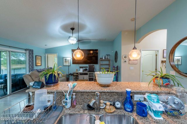 4667 PINE LAKE Drive, Middleburg, FL 32068