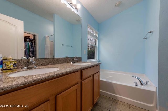 4667 PINE LAKE Drive, Middleburg, FL 32068