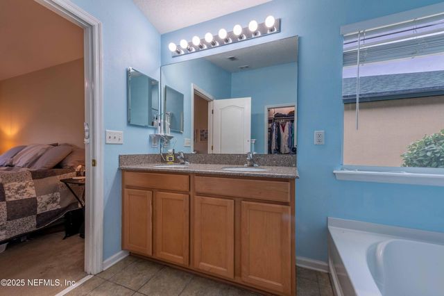 4667 PINE LAKE Drive, Middleburg, FL 32068