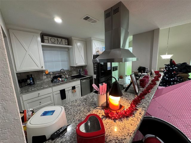 9743 Santa Monica Boulevard, Houston, TX 77089