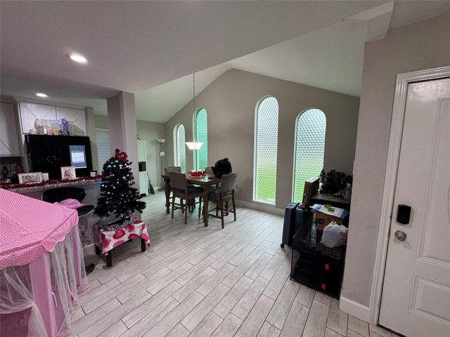 9743 Santa Monica Boulevard, Houston, TX 77089