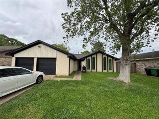 9743 Santa Monica Boulevard, Houston, TX 77089