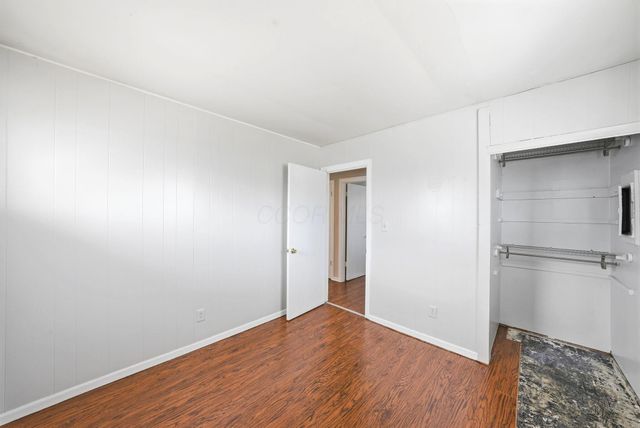 1696 Marsdale Avenue, Columbus, OH 43223