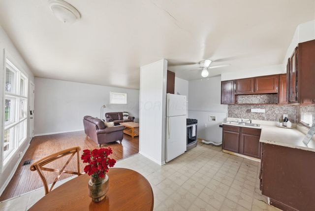 1696 Marsdale Avenue, Columbus, OH 43223