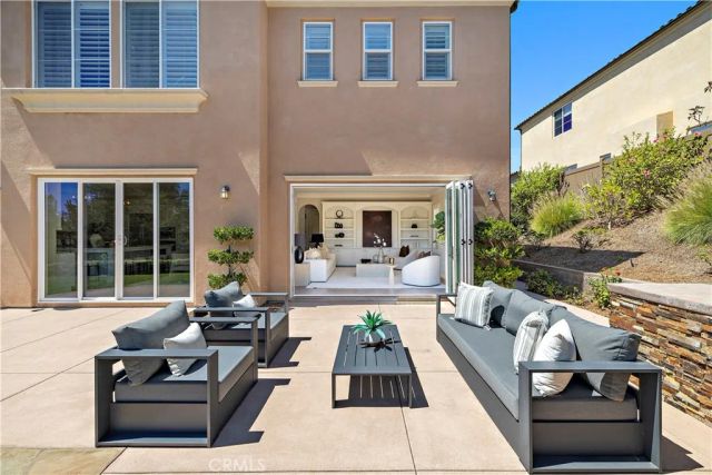 7322 Calle Pera, Carlsbad, CA 92009