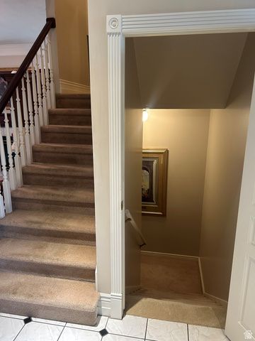 289 W BURTON LN, Kaysville, UT 84037