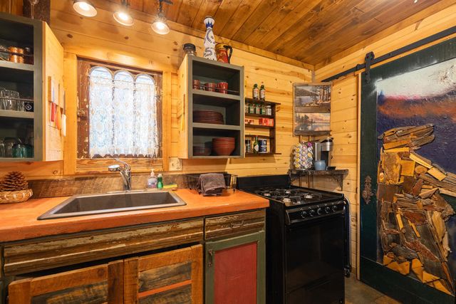 40114 Esterly Lane, Big Bear, CA 92315