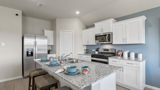 1724 LEEVON Lane, Fort Worth, TX 76140