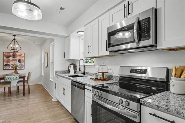 12 Alton CT, Hampton, VA 23669