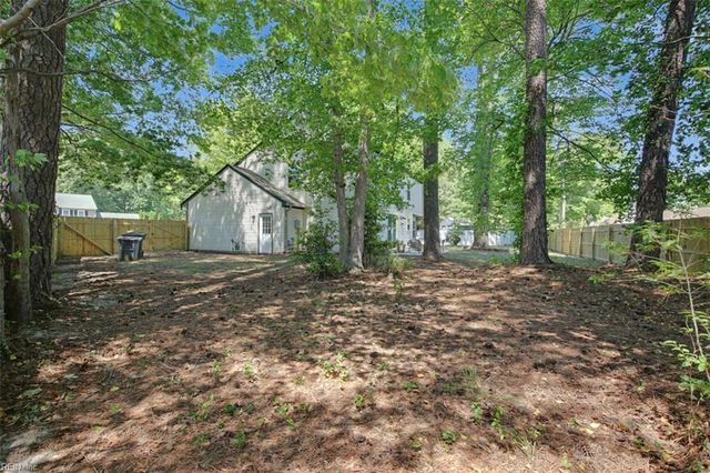 12 Alton CT, Hampton, VA 23669
