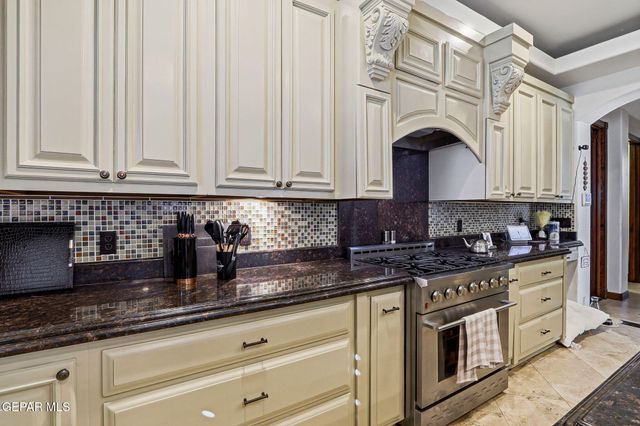 1244 CALLE DEL SUR Drive, El Paso, TX 79912