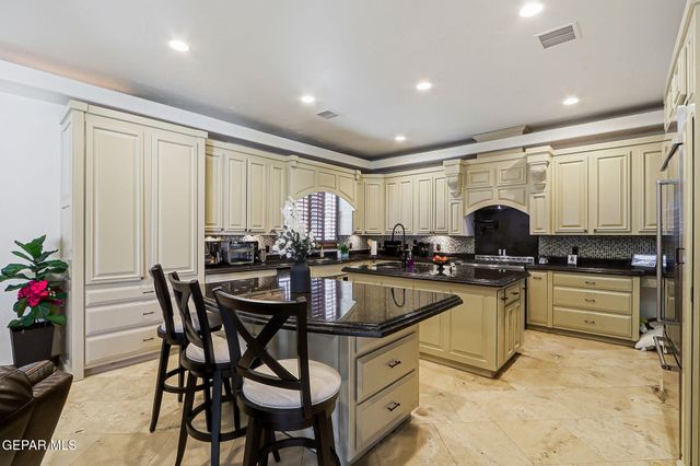 1244 CALLE DEL SUR Drive, El Paso, TX 79912