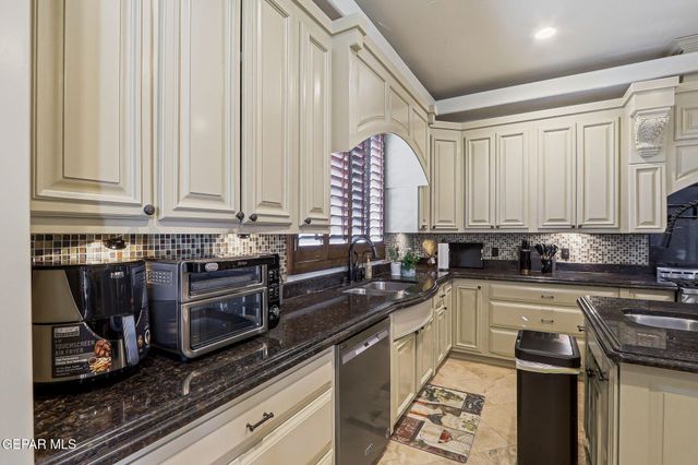 1244 CALLE DEL SUR Drive, El Paso, TX 79912