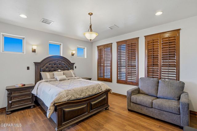 1244 CALLE DEL SUR Drive, El Paso, TX 79912