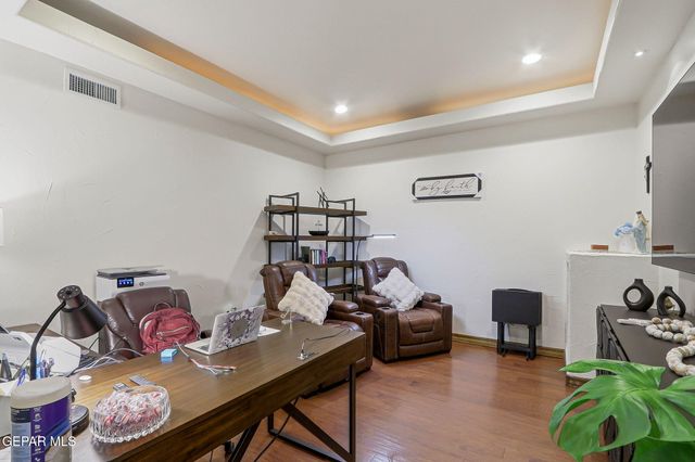 1244 CALLE DEL SUR Drive, El Paso, TX 79912