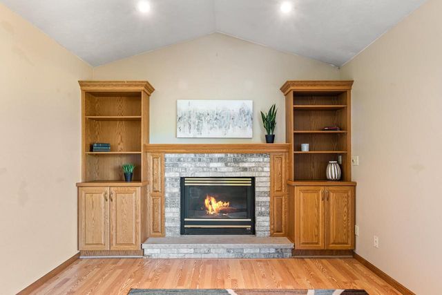 2810 RIVERIDGE LANE, Green Bay, WI 54313