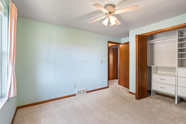 2810 RIVERIDGE LANE, Green Bay, WI 54313