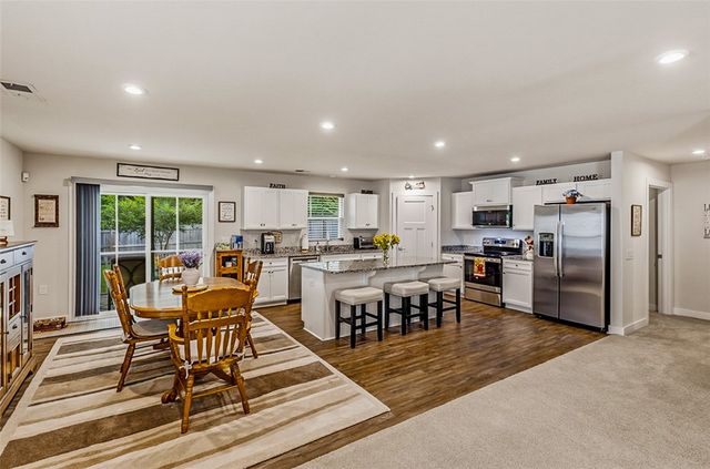 302 Stockland Trail, Fountain Inn, SC 29644