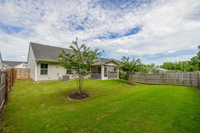 302 Stockland Trail, Fountain Inn, SC 29644