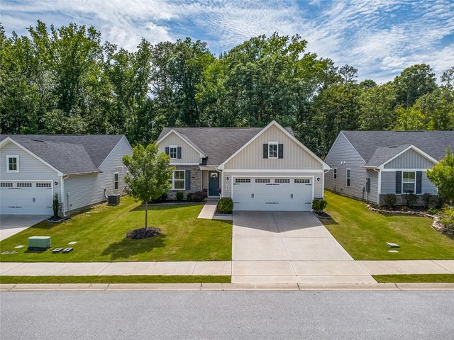 302 Stockland Trail, Fountain Inn, SC 29644