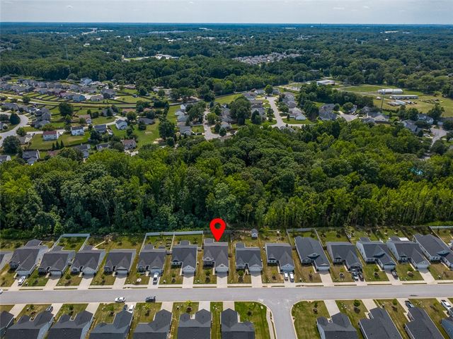 302 Stockland Trail, Fountain Inn, SC 29644