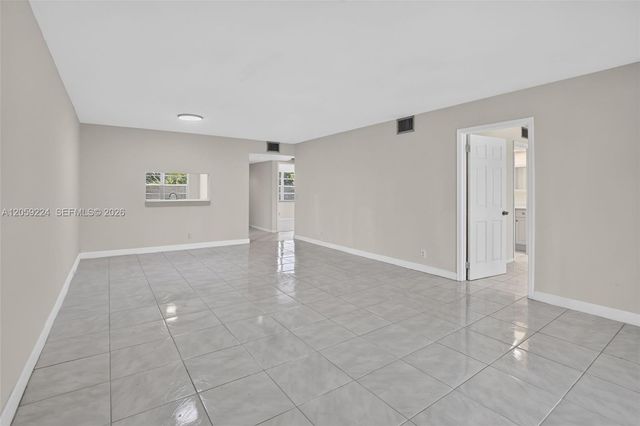 12800 SW 7th CT, 306G, Pembroke Pines, FL 33027