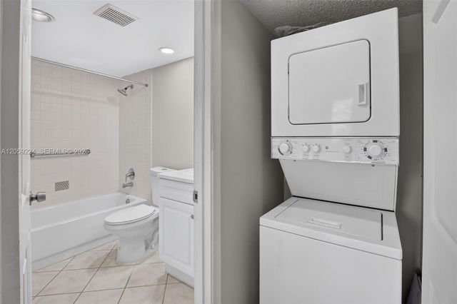 12800 SW 7th CT, 306G, Pembroke Pines, FL 33027