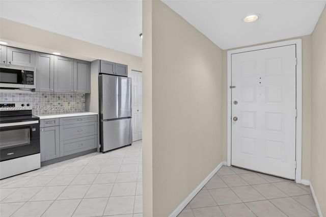 12800 SW 7th CT, 306G, Pembroke Pines, FL 33027