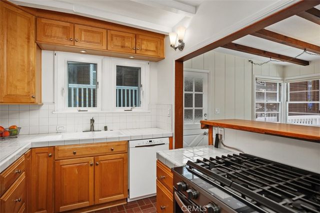 122 Opal Avenue 2, Newport Beach, CA 92662