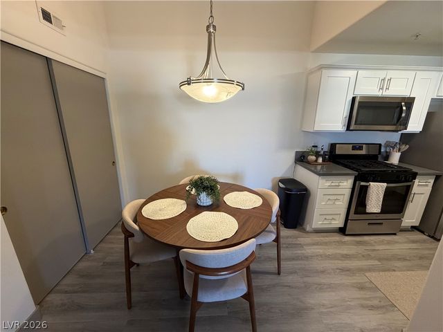 950 Seven Hills Drive 2021, Henderson, NV 89052