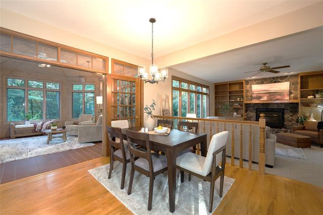 3867 Timber Creek Court, Eau Claire, WI 54701