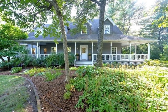 3867 Timber Creek Court, Eau Claire, WI 54701